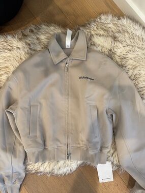 lululemon athletica Beige Cropped Zip Front Jacket